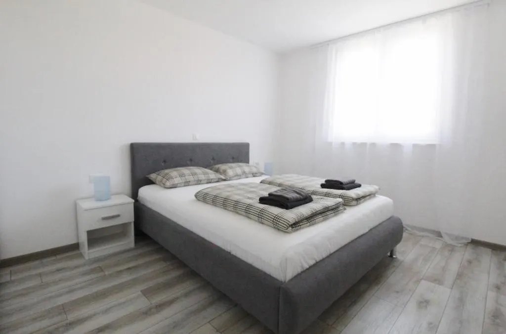 Guest house Apartments La Mar Zambratija Croatia